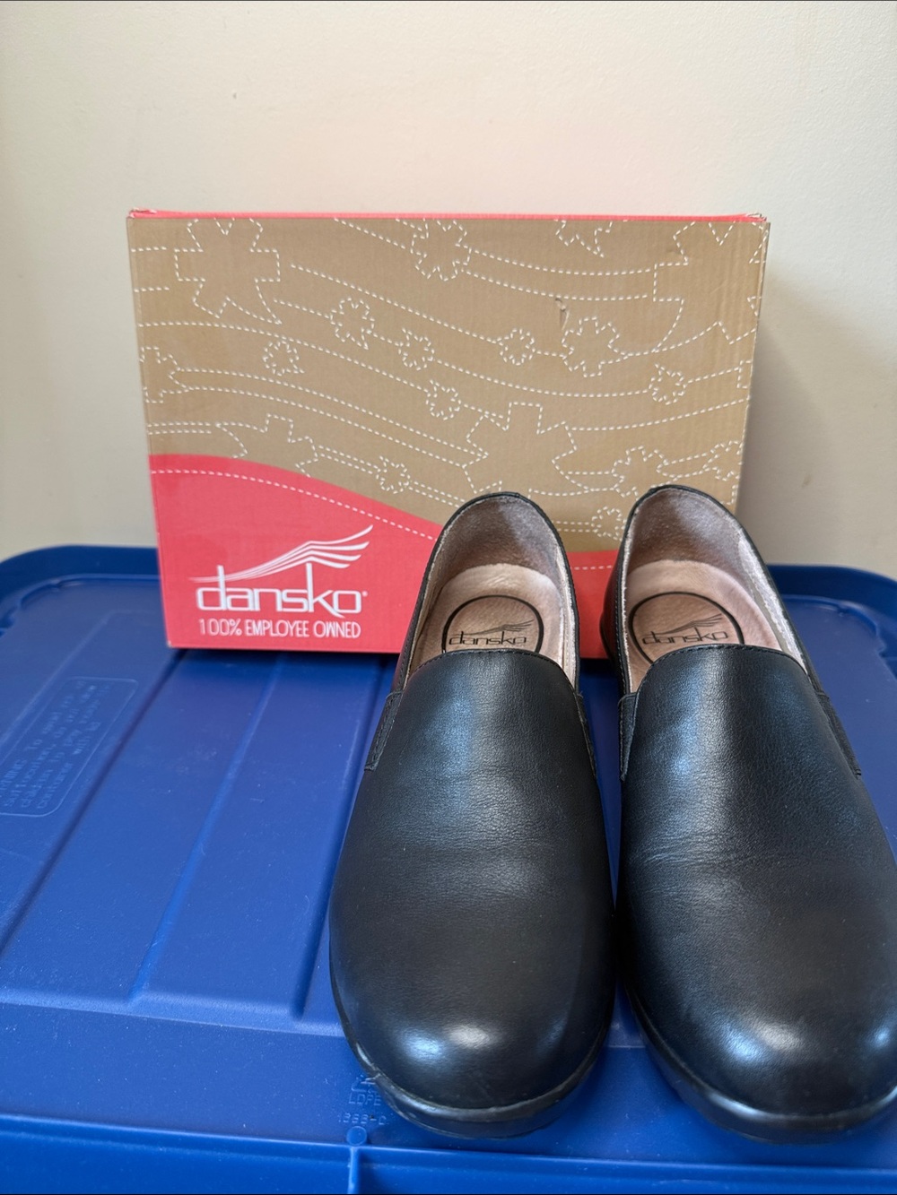 Dansko Black Leather Women’s Slip-On Loafers size 37